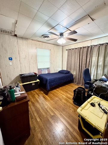 Image 16 of 16 For 607 W Theo Ave