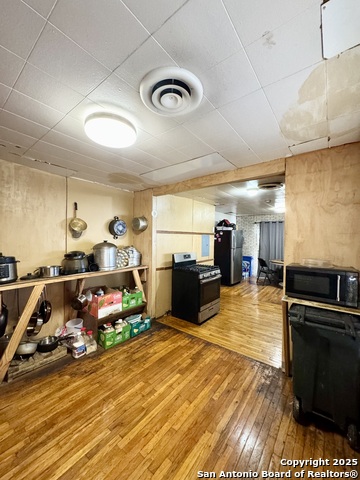 Image 6 of 16 For 607 W Theo Ave