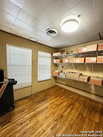 Image 7 of 16 For 607 W Theo Ave