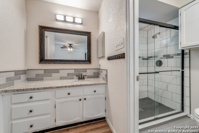 Image 16 of 26 For 13739 Wood  