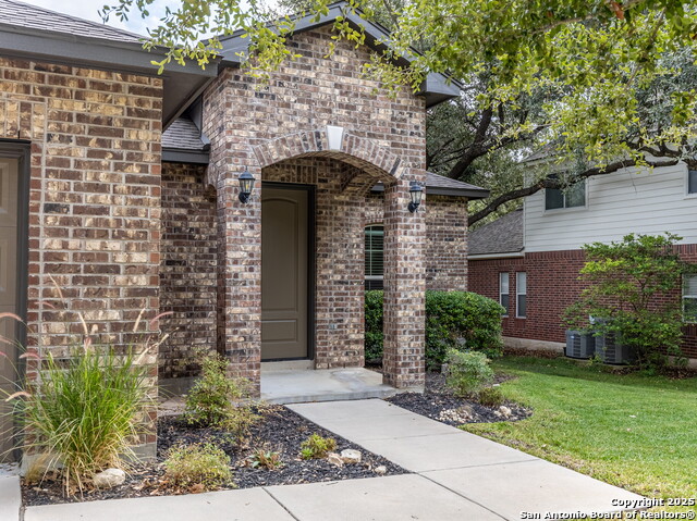 Image 3 of 34 For 10826 Belle Vere