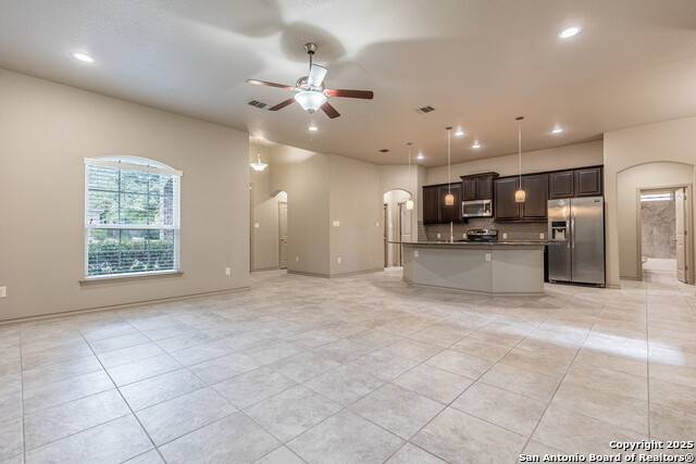 Image 6 of 34 For 10826 Belle Vere