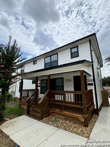 Listing photo id 0 for 704 Fair Ave  200