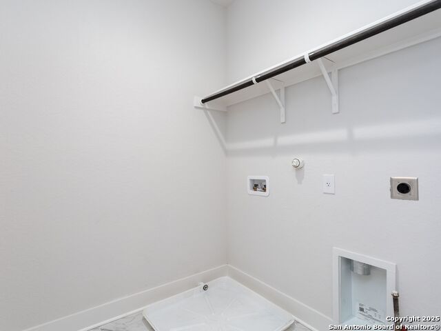 Image 11 of 41 For 550 Mcmonigal Place