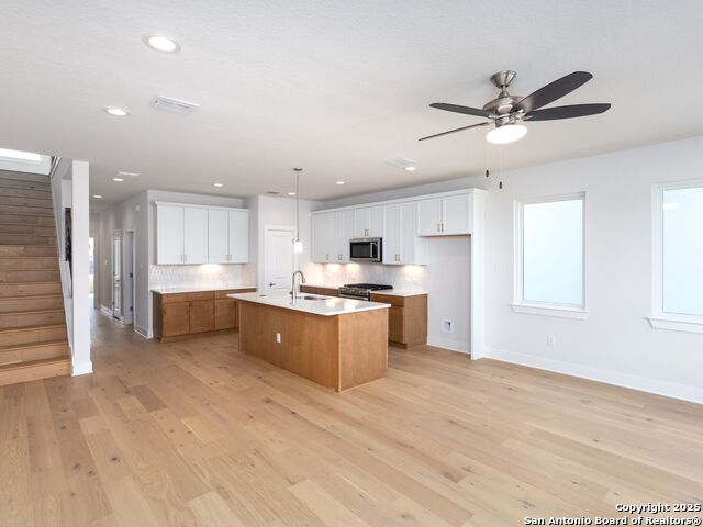 Image 17 of 41 For 550 Mcmonigal Place