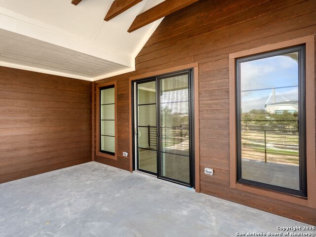 Image 30 of 41 For 550 Mcmonigal Place