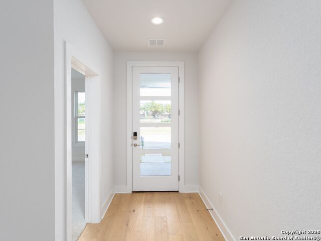 Image 6 of 41 For 550 Mcmonigal Place