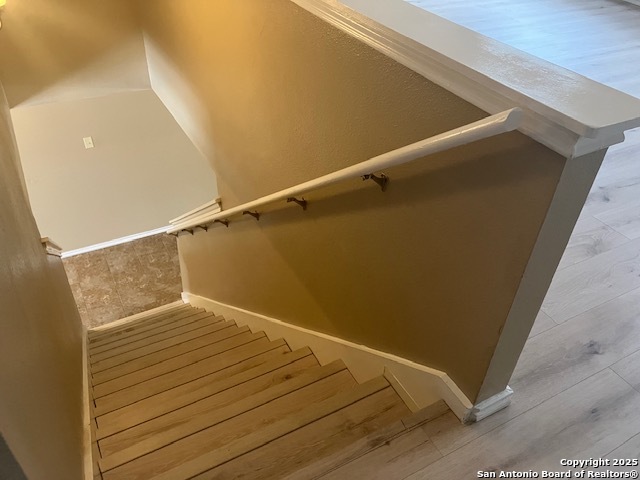 Image 5 of 18 For 5111 Colton Creek