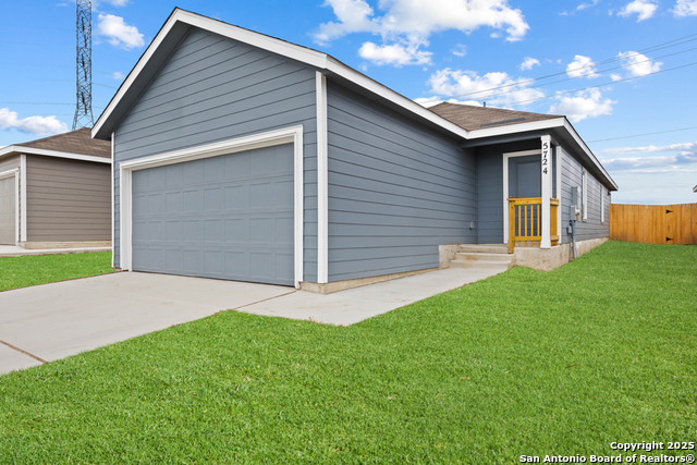 Listing photo id 10 for 5724 Mangas Cir.