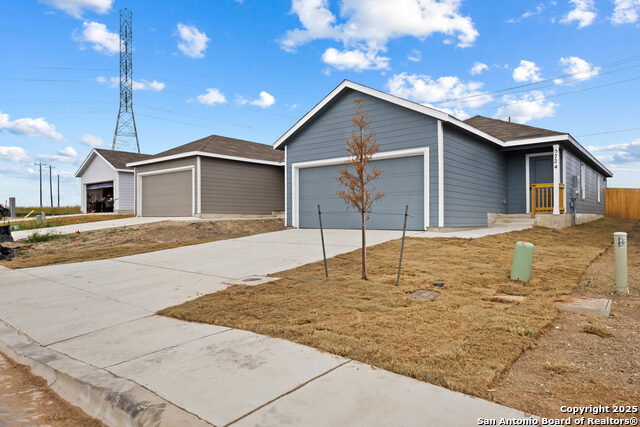 Listing photo id 1 for 5724 Mangas Cir.