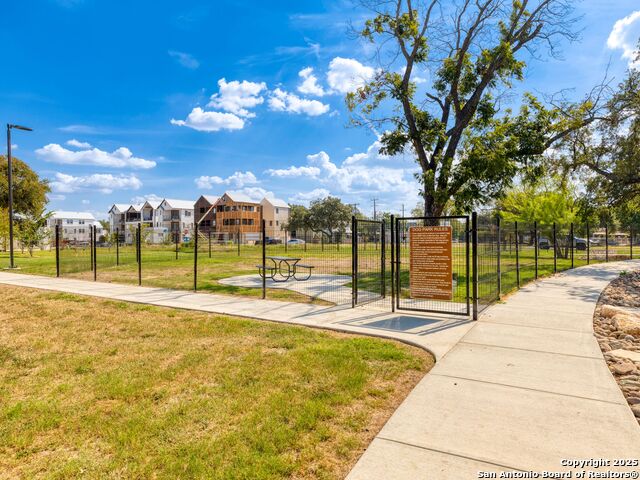 Image 34 of 45 For 505 Burrus Place