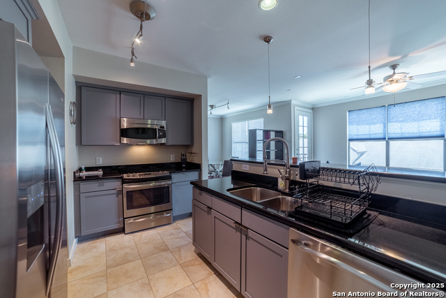 Image 10 of 16 For 7342 Oak Manor  7202