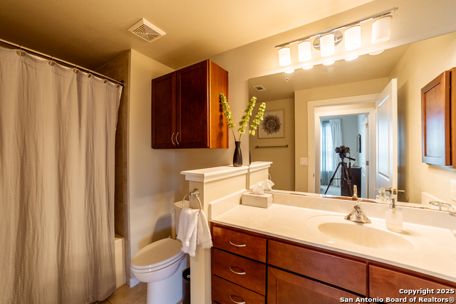 Image 13 of 16 For 7342 Oak Manor  7202