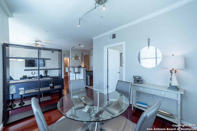 Image 7 of 16 For 7342 Oak Manor  7202