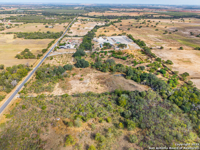 Listing photo id 3 for 17520 Jackel