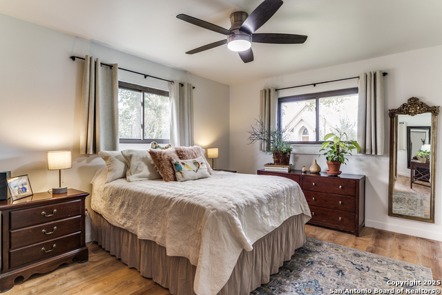 Listing photo id 13 for 103 Amber  