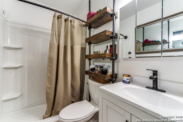 Listing photo id 15 for 103 Amber  