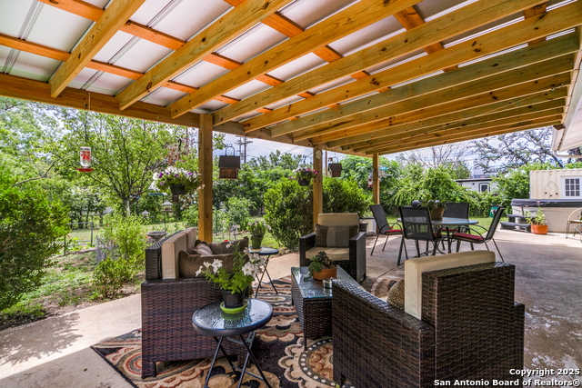 Listing photo id 19 for 103 Amber  