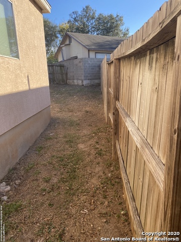 Image 14 of 16 For 11220 Center Point Rd