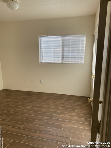 Image 9 of 16 For 11220 Center Point Rd