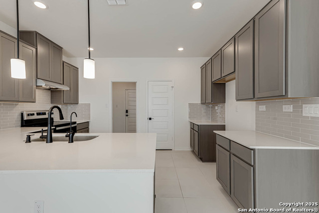 Image 13 of 44 For 14839 Vance Jackson Rd #503