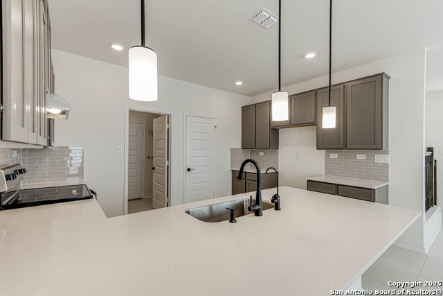 Image 14 of 44 For 14839 Vance Jackson Rd #503