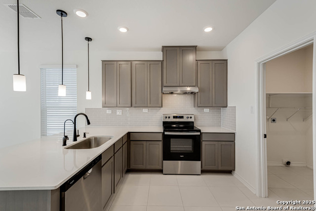 Image 15 of 44 For 14839 Vance Jackson Rd #503