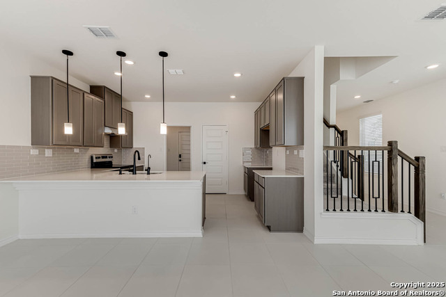 Image 8 of 44 For 14839 Vance Jackson Rd #503