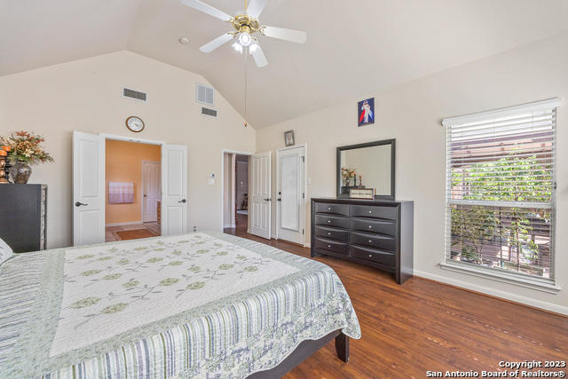 Image 18 of 43 For 9634 Jason Bend