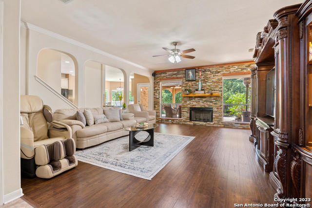 Image 6 of 43 For 9634 Jason Bend