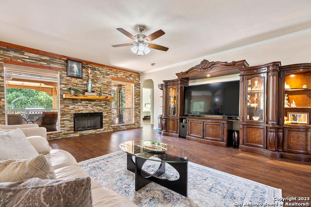 Image 7 of 43 For 9634 Jason Bend