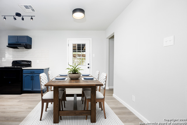 Image 10 of 34 For 107 Cornish