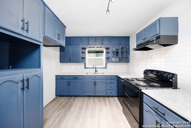 Image 12 of 34 For 107 Cornish