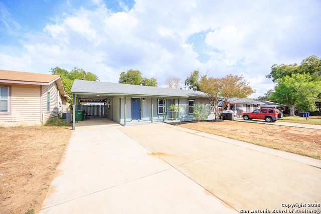 Image 4 of 34 For 107 Cornish