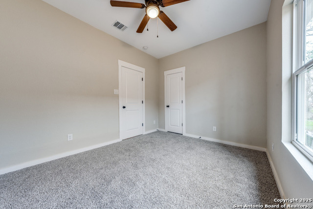 Listing photo id 12 for 15935 Buchel