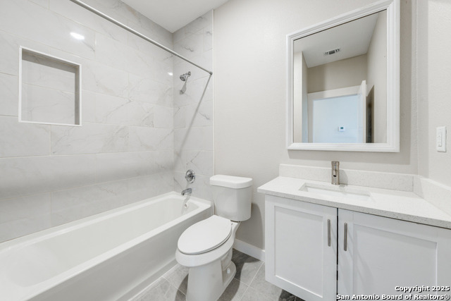 Listing photo id 13 for 15935 Buchel