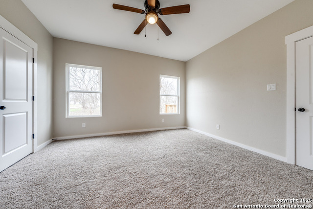 Listing photo id 16 for 15935 Buchel