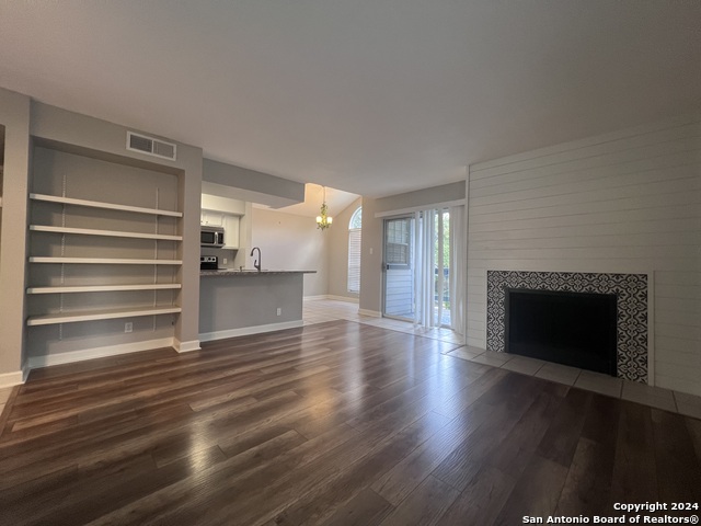 Image 15 of 19 For 11311 Sir Winston St 308