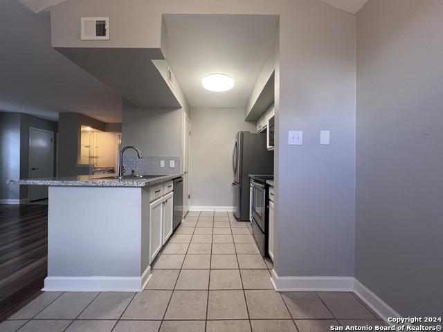 Image 2 of 19 For 11311 Sir Winston St 308