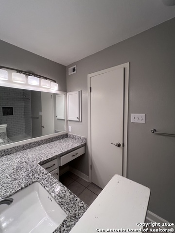 Image 7 of 19 For 11311 Sir Winston St 308