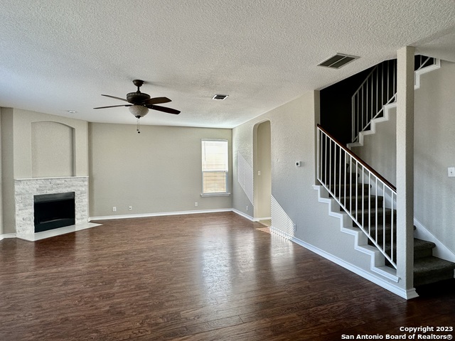 Image 13 of 27 For 543 Red Quill Nest