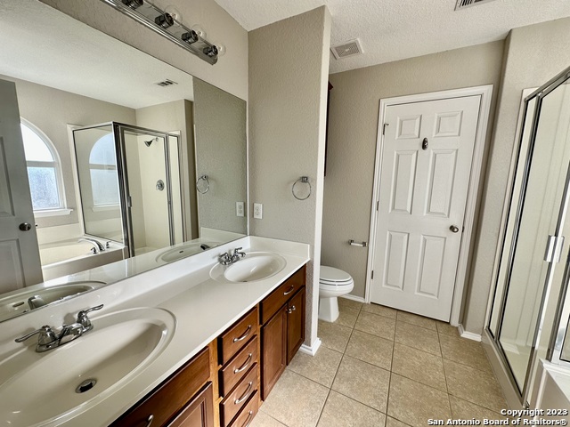 Image 4 of 27 For 543 Red Quill Nest