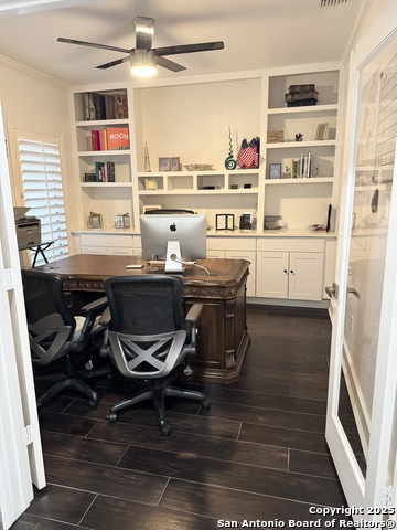 Listing photo id 4 for 17919 Camino Grande