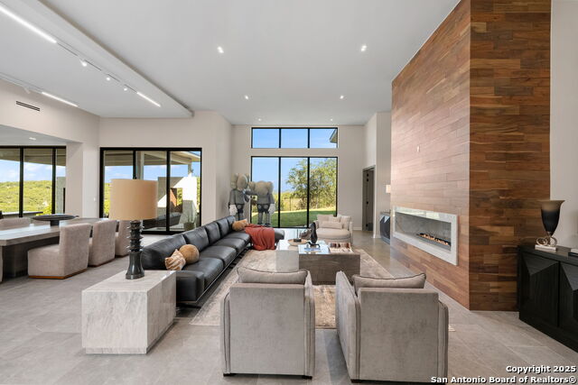 Image 8 of 38 For 24108 Tres Arroyos