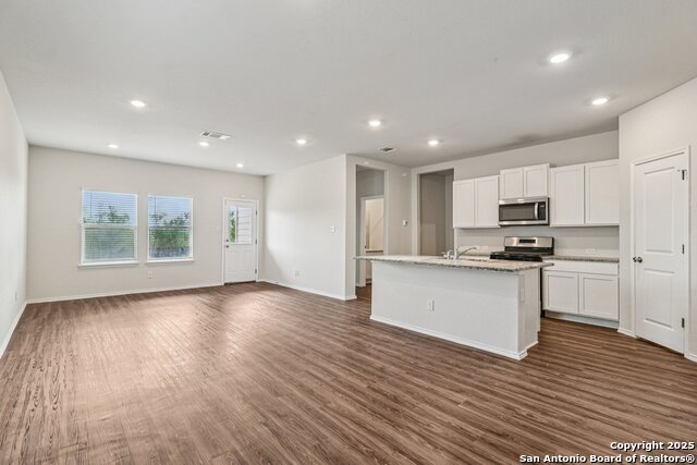 Image 5 of 21 For 4006 Bay Leaf