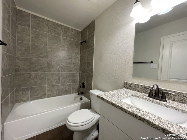 Image 12 of 14 For 6407 Melanzane Ave  103