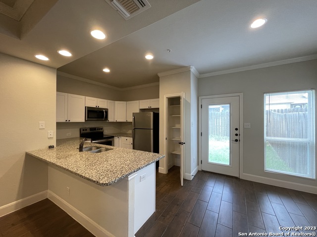 Image 4 of 14 For 6407 Melanzane Ave  103