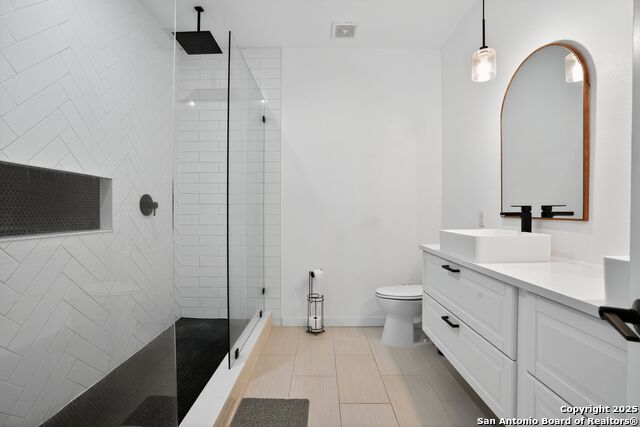 Listing photo id 7 for 1906 Crockett E