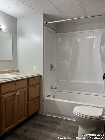 Image 16 of 19 For 8415 Braewick