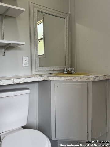 Image 6 of 19 For 8415 Braewick